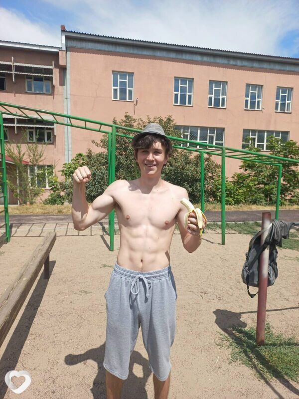 Александр, 21, Томске — анкета №3814831