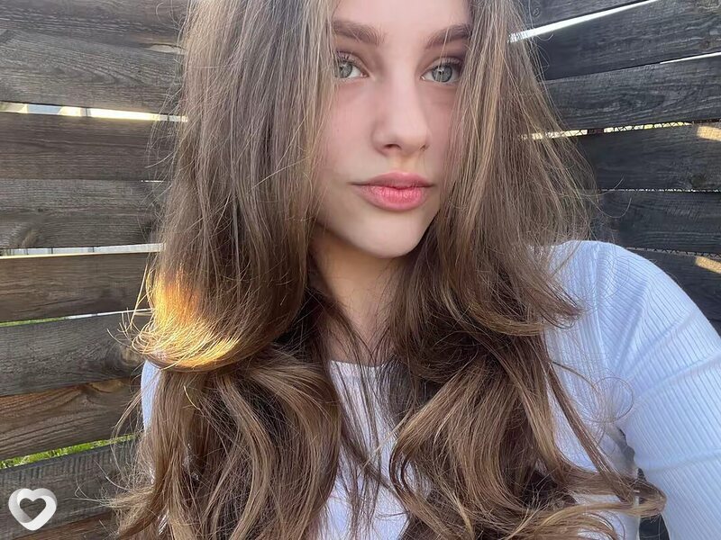 Оля, 23, Москве — анкета №3815414