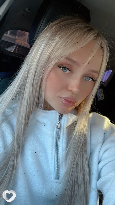 Алина, 27, Ачинске — анкета №3816376