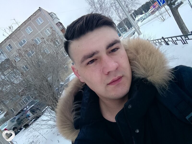 Виталий, 24, Ревде — анкета №3816692