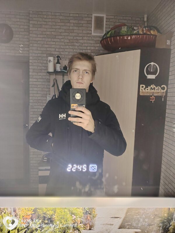 Максим, 21, Апатитах — анкета №3817902