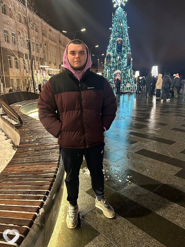 Максим, 26, Харькове — анкета №3820318