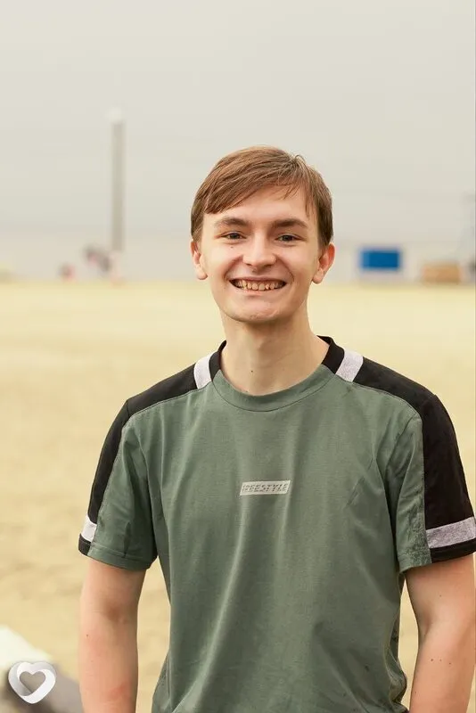 Максим, 25, Москве — анкета №3820333