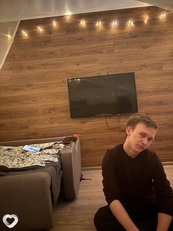 Вадим, 18, Саратове — анкета №3820890