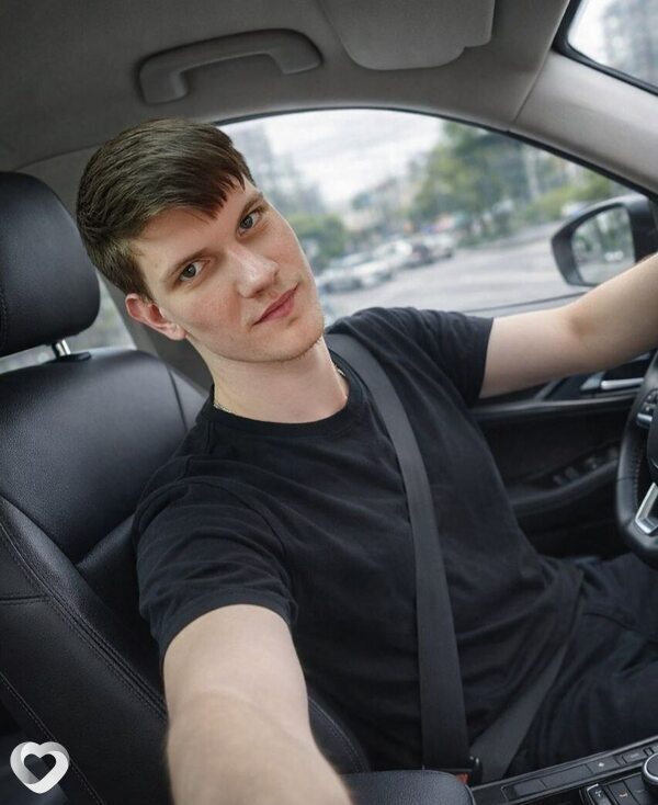 Виталий, 21, Иркутске — анкета №3821726