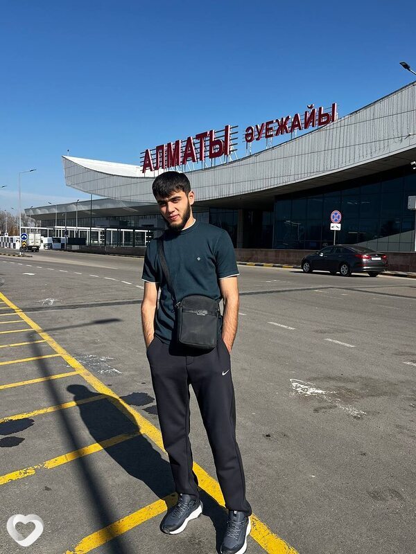 Саша, 21, Санкт-Петербурге — анкета №3822195