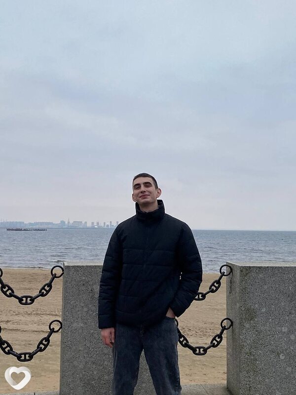 Артем, 24, Москве — анкета №3823420