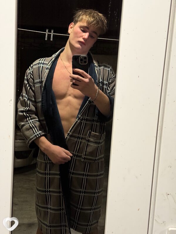 Михаил, 20, Брянске — анкета №3824008
