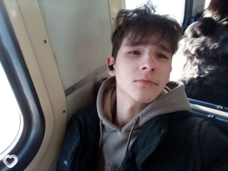 Артём, 19, Брянске — анкета №3824326