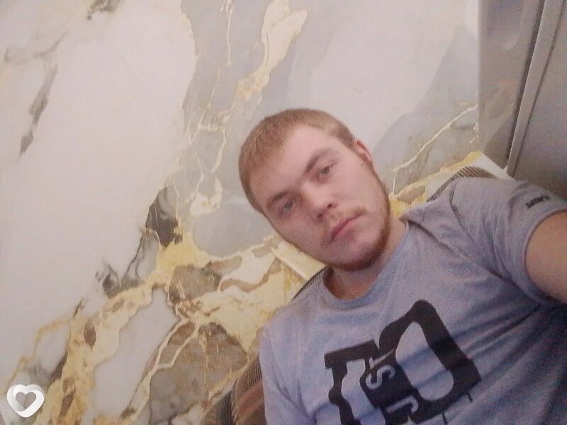 Artem, 23, Саяногорске — анкета №3824991