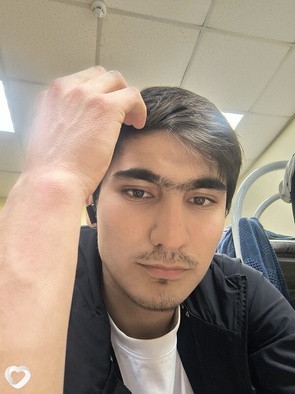 Aziz, 21, Красноярске — анкета №3826704