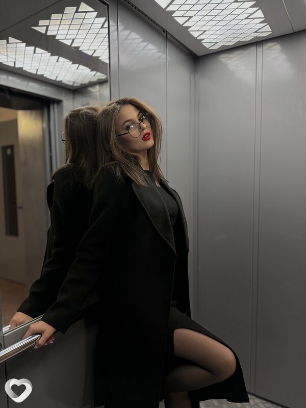 Карина, 20, Орёл — анкета №3827115
