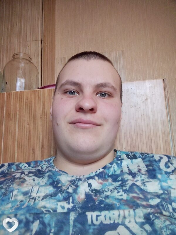 Артур, 26, Харькове — анкета №3827779