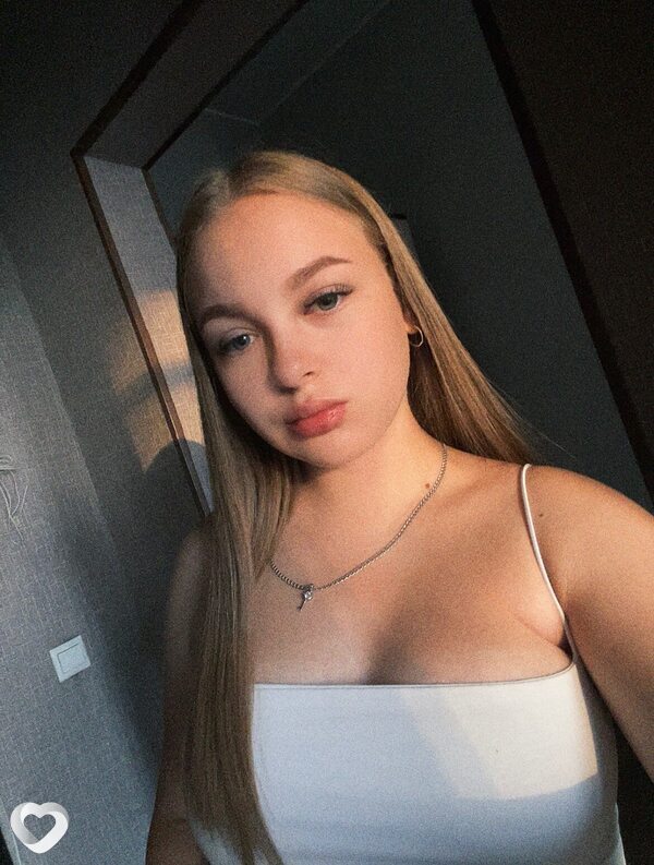 Алина, 23, Абакане — анкета №3827872