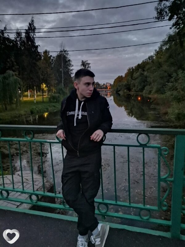 Александр, 21, Белгороде — анкета №3828191