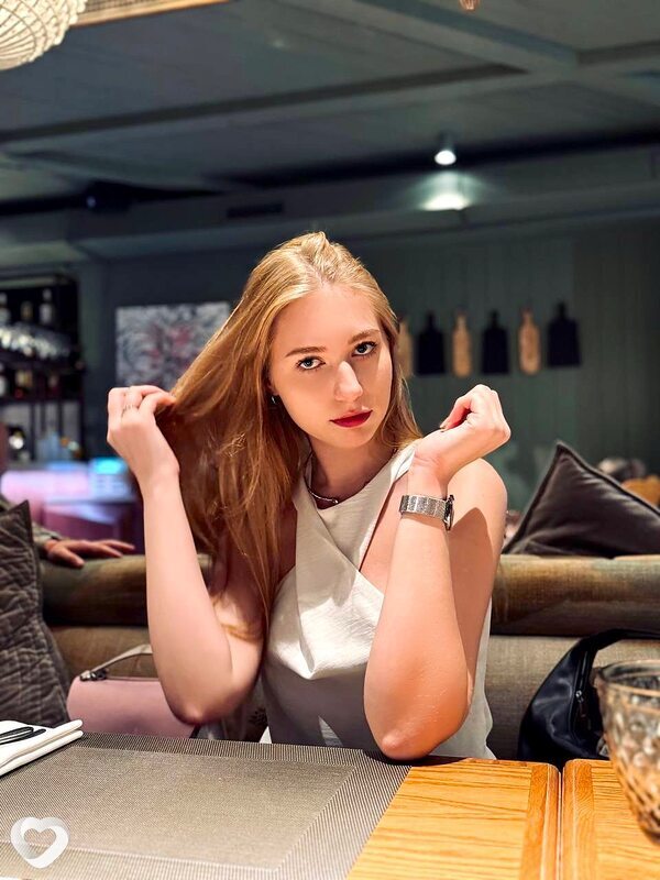 Юля, 21, Кирове — анкета №3828344