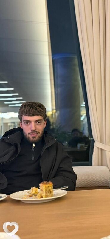 Вова, 27, Москве — анкета №3832163