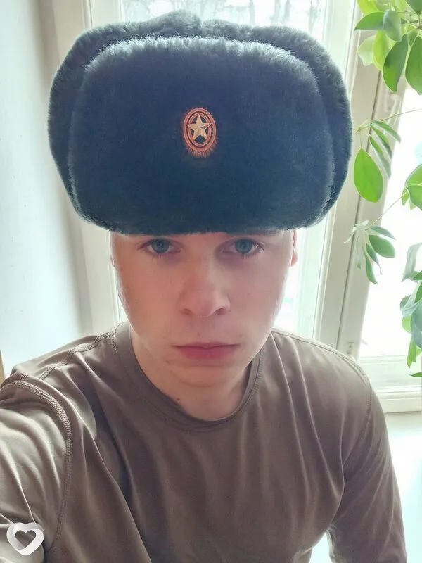 Тёма, 20, Москве — анкета №3832276