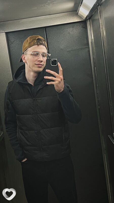 Евгений, 22, Белове — анкета №3832760
