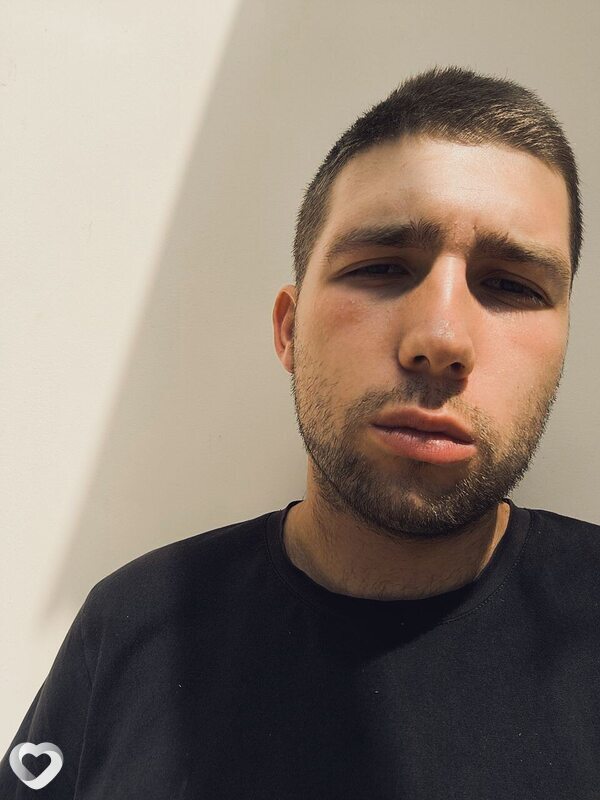 Артëм, 22, Новомосковске — анкета №3833289