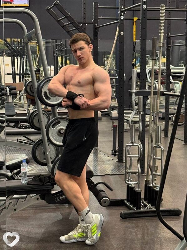 Виктор, 20, Санкт-Петербурге — анкета №3835273