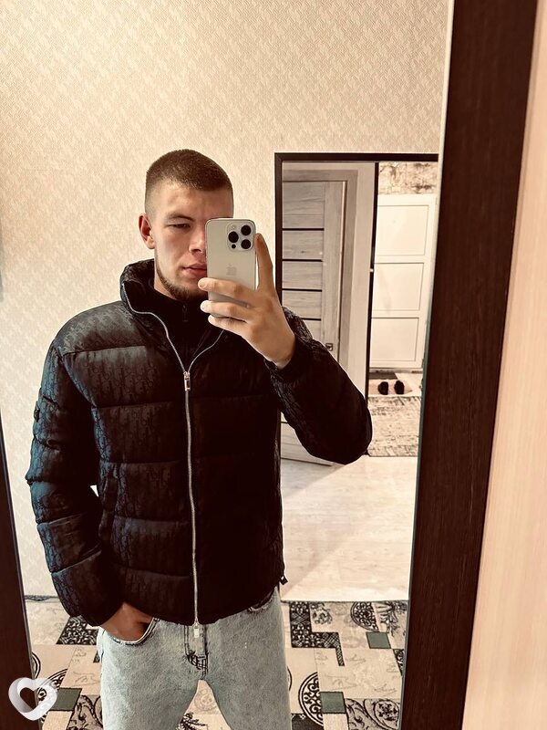 Владик, 23, Артеме — анкета №3836085