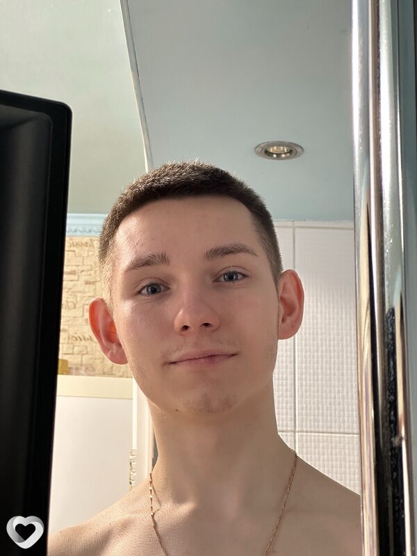 Александр, 21, Ангарске — анкета №3838711