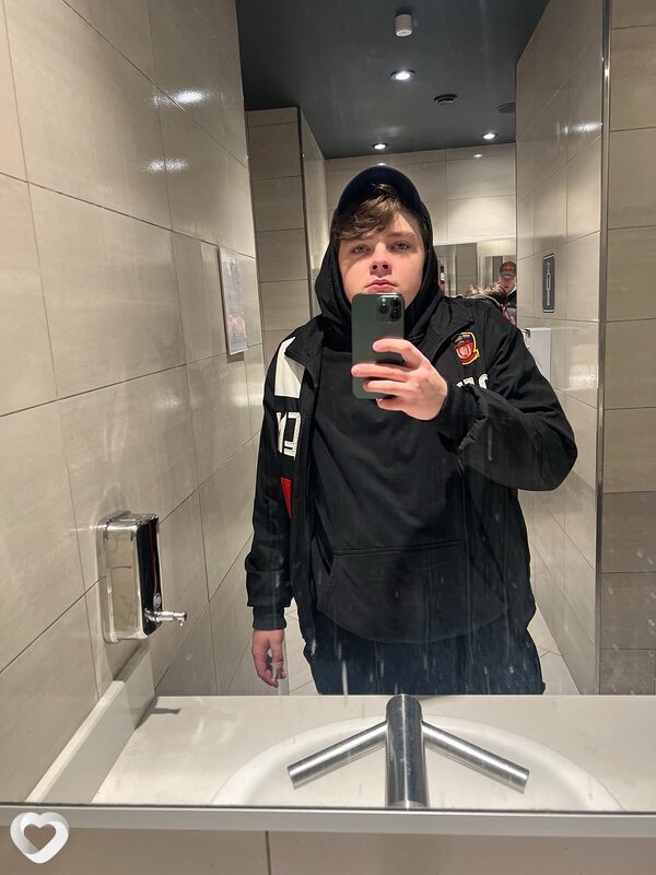 Александр, 20, Москве — анкета №3837937