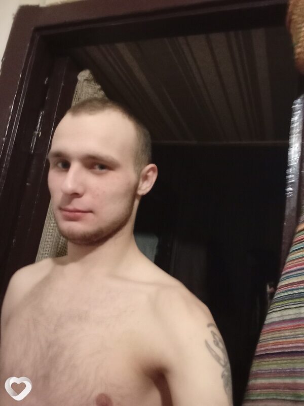 Даня, 21, Днепр — анкета №3838575
