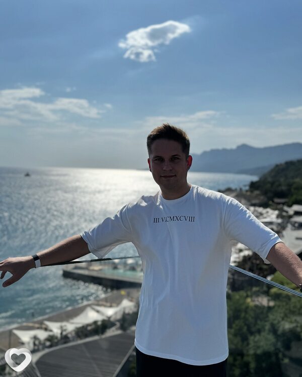 Антон, 28, Самаре — анкета №3839130