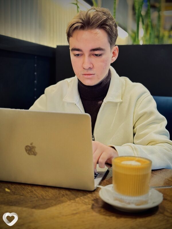 Кирилл, 21, Санкт-Петербурге — анкета №3839354