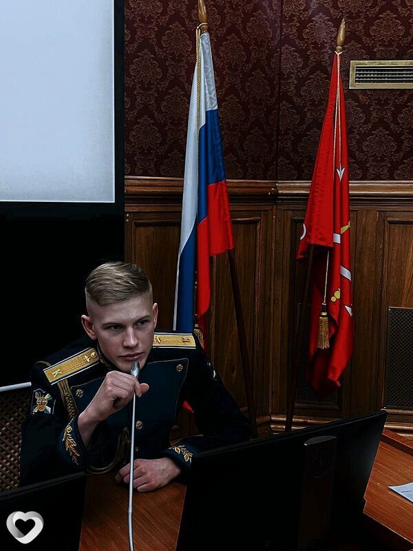 Лев, 23, Москве — анкета №3839357