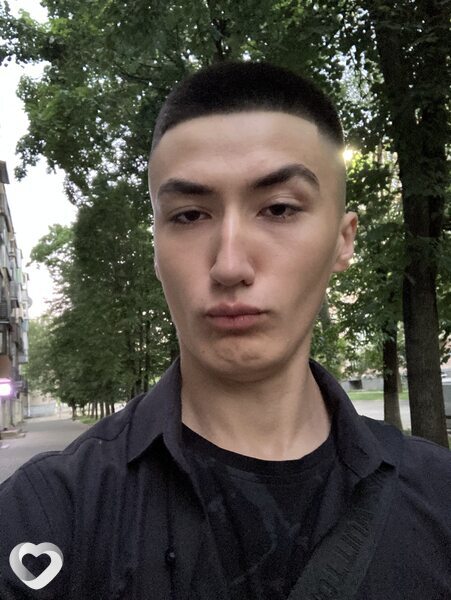 Adam, 21, Калуге — анкета №3839207