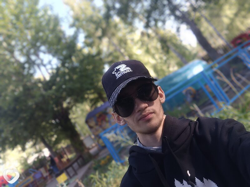Дима, 21, Омске — анкета №3839883