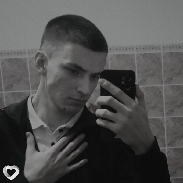 Михаил, 21, Темиртау — анкета №3840512