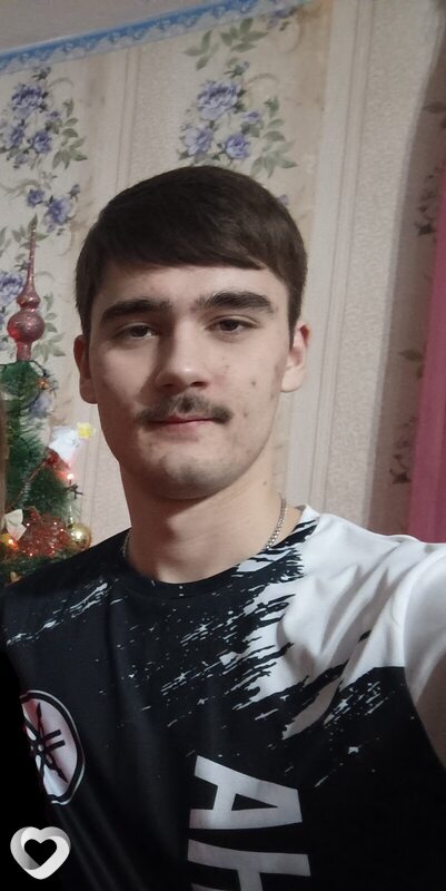Максим, 20, Таганроге — анкета №3842003