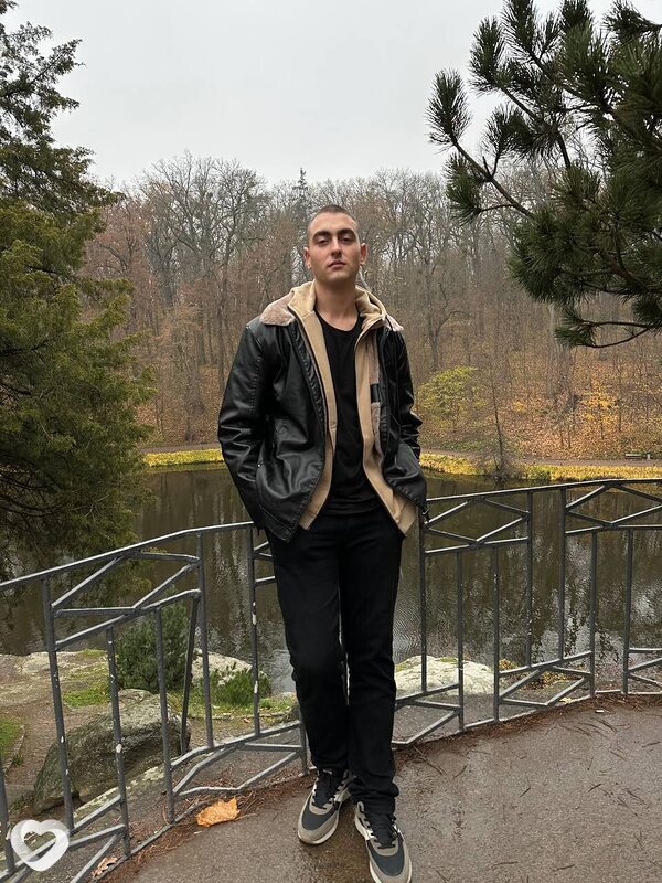 Михайло, 22, Херсоне — анкета №3843502