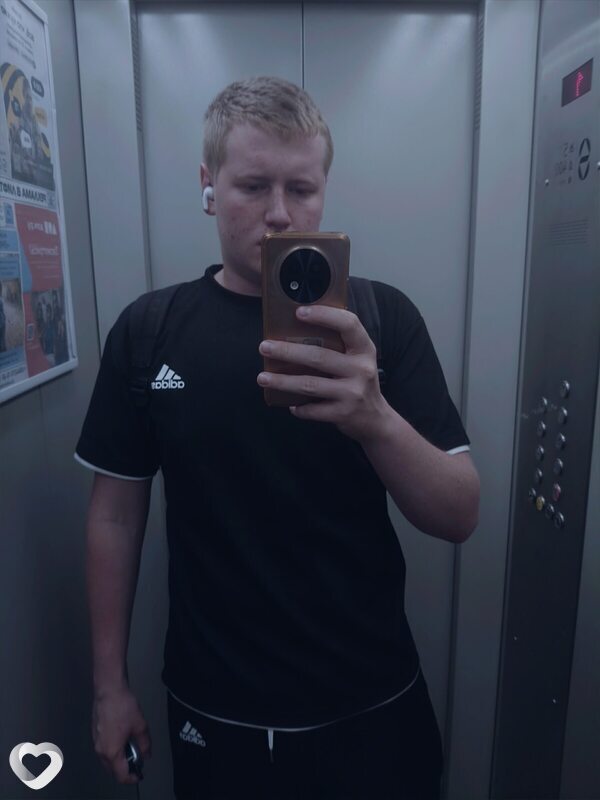 Михаил, 19, Волгограде — анкета №3843831