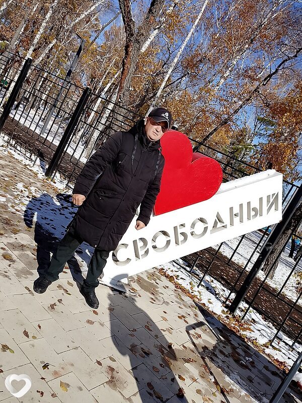 Илхом, Свободный
