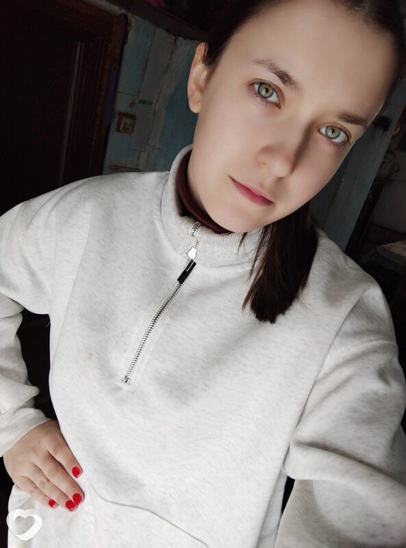 Юлия, 21, Томске — анкета №3846604