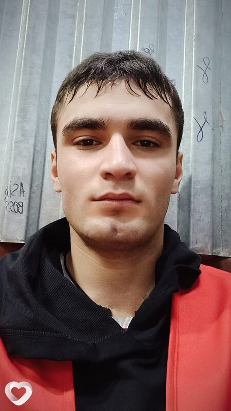 Алишер, 21, Москве — анкета №3847390