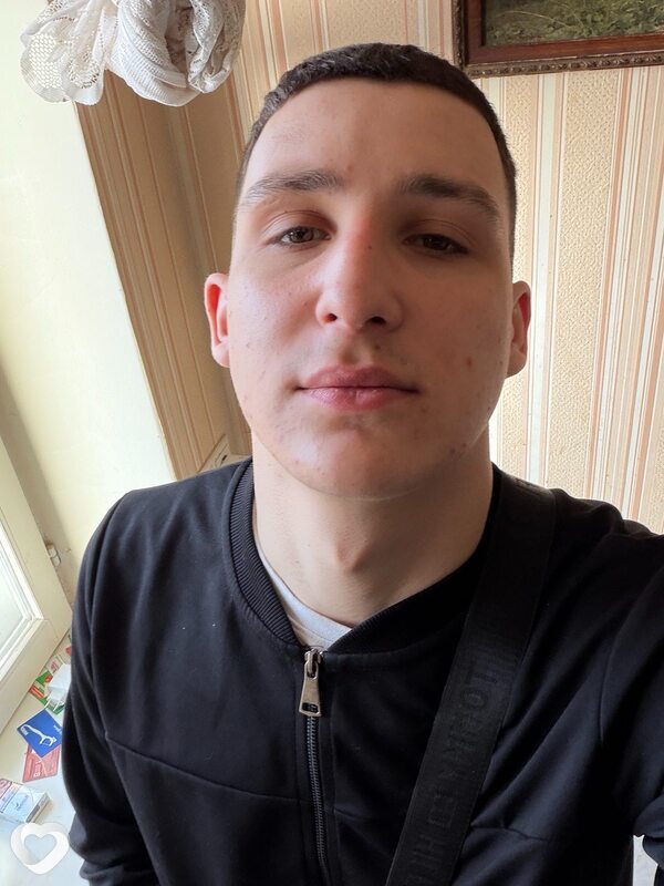 Кирилл, 21, Великом Новгороде — анкета №3847527