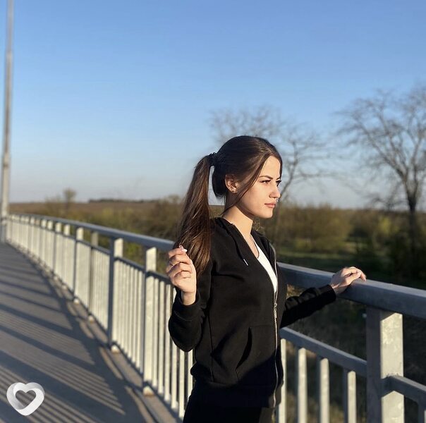 Анюта, 24, Уссурийске — анкета №3847817