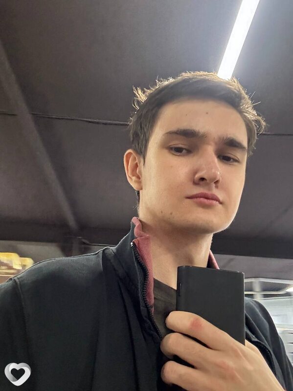 Николай, 18, Брянске — анкета №3847880