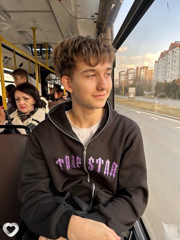 Евгений, 18, Пинске — анкета №3851803