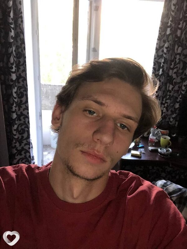 Вова, 21, Старом Осколе — анкета №3852983