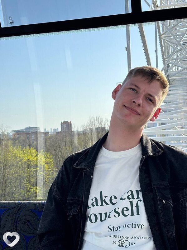 Антон, 23, Слониме — анкета №3853451