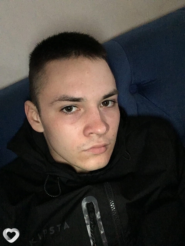 Артем, 24, Таганроге — анкета №3855515