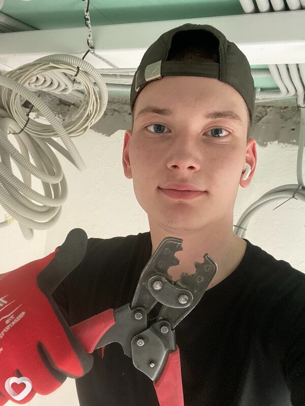 Константин, 21, Екатеринбурге — анкета №3855887