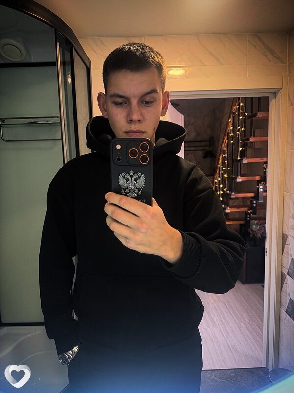 Александр, 22, Москве — анкета №3857574
